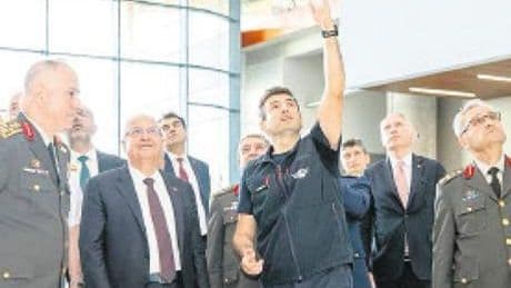 Bakan Güler'den Özdemir Bayraktar Milli Teknoloji Merkezi’ne ziyaret