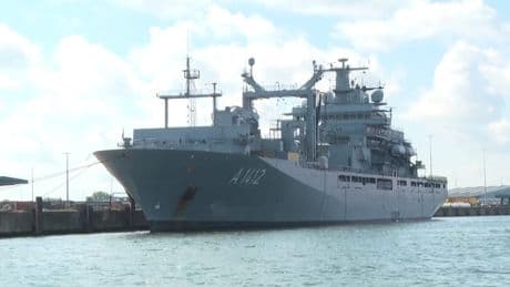 Schutzwall gegen Putin - Amerikanische Kriegsschiffe in deutschem Hafen