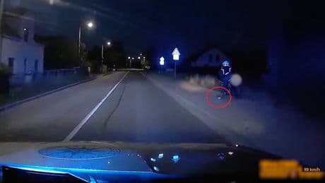 Irre Verfolgungsjagd - Ninja-Raser verliert bei 170 km/h seine Würstchen
