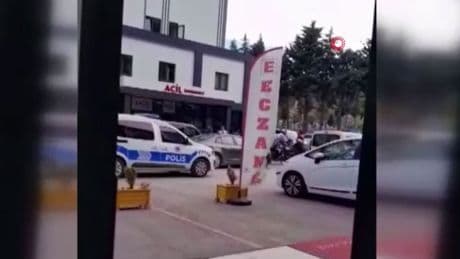 Özel hastanede panik yaratan olay: Genç şahıs boğazına bıçak dayadı