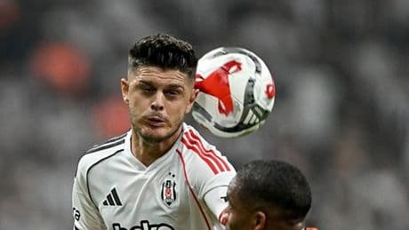 Beşiktaş taraftarından Milot Rashica'ya tepki! Orkun Kökçü'ye destek