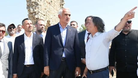 Bakan Ersoy müjdeyi verdi: Aspendos’ta tarih yeniden doğuyor!