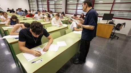 Tiene paro cero y sueldo de 70.000: la carrera científica más ignorada en España
