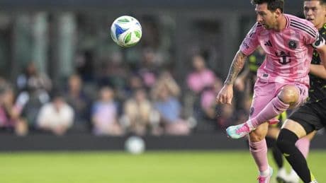 ¡Messi, al rescate con exhibición!