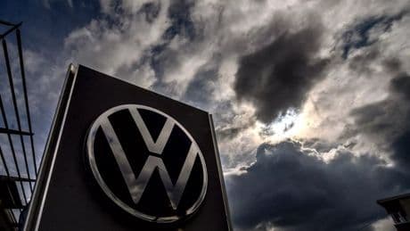 Volkswagen'e tarihin en büyük şoku! Dev fabrikasını kapatıyor!