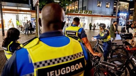 Justitieminister wil verbod op religieuze uitingen voor boa’s