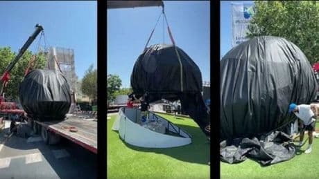 Valentino Rossi e il casco gigante a Pesaro, la delibera sotto accusa. Un video inchioda l'opera-omaggio