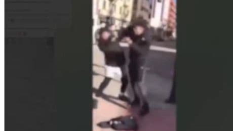 ¿Por qué miles de adultos siguen canales que difunden agresiones violentas entre menores?