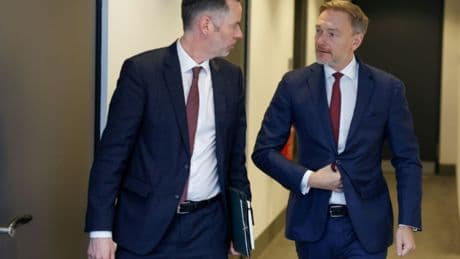FDP beginnt zweitägigen Parteitag - personelle und inhaltliche Neuaufstellung