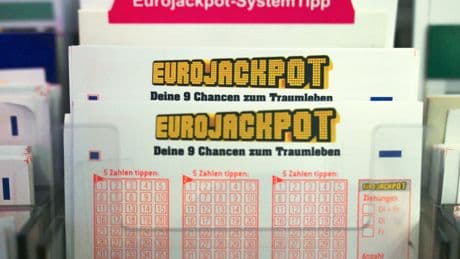 Thousands in Norway Mistakenly Told of Lottery Winnings