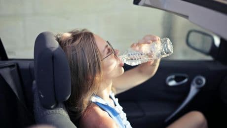 Cinco consejos para conducir con calor y reducir el riesgo de accidente en carretera
