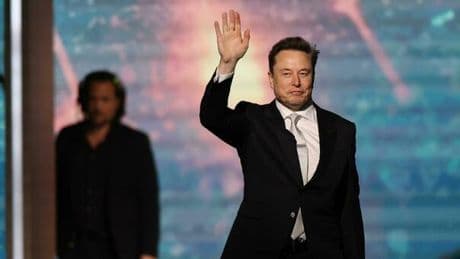Musk rassicura su Tesla: «Resto amministratore delegato. Spenderò meno per la politica, ho fatto abbastanza»