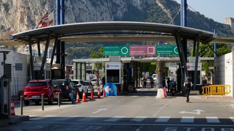 Gibraltar tendrá que elevar del 3% al 15% su impuesto sobre las ventas  cuando se retire la verja para acercarlo al IVA de España