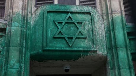 Vandals target Paris Holocaust memorial, synagogues with paint