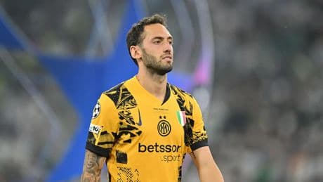 Hakan Çalhanoğlu, Şampiyonlar Ligi tarihine geçti