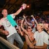 KIJK. Sam Gooris brengt felgesmaakt blitzoptreden op Tomorrowland: “Ik moet snel terugkeren naar een familiefeest”