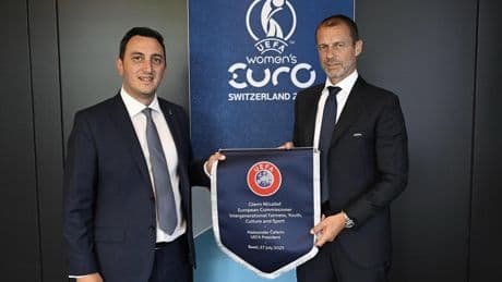 La Comisión Europea, en contra del Villarreal-Barça en Miami: "Es una traición. Nuestro fútbol debe quedarse en Europa"