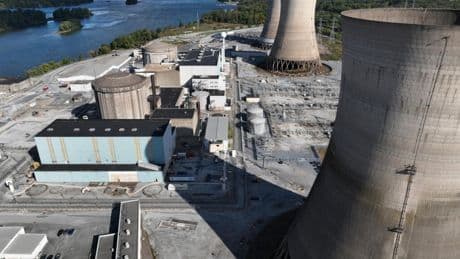 États-Unis: pour alimenter l'IA, Trump veut faire renaître le nucléaire civil à marche forcée