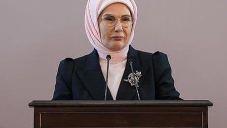 Emine Erdoğan'dan Babalar Günü mesajı