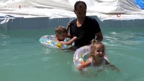 Erzurum'da öğrencileri için köye devasa havuz yapan öğretmen yürekleri ısıttı
