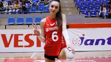 Berka Buse Özden Kimdir? Nereli ve Boyu Kaç? Milli Voleybolcu Berka Buse aslen nereli? Berka Buse'nin Hayatı ve Kariyeri!