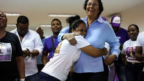 Zes partijen in Suriname tekenen regeerakkoord en kondigen verdeling ministeries aan