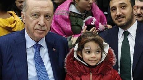 Cumhurbaşkanı Erdoğan, Kağıthane'de vatandaşlarla sohbet etti