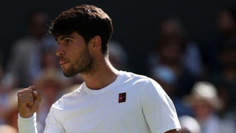 Alcaraz in finale Wimbledon, Fritz ci prova ma strappa solo un set. Ora tocca a Sinner