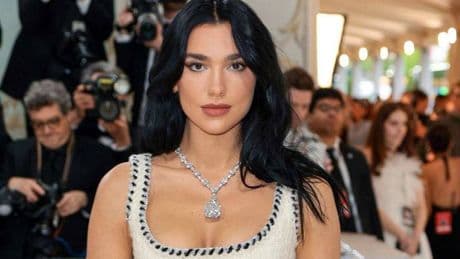 Taraftar kutlamalar için istemişti; Dua Lipa, Galatasaray'dan servet istedi