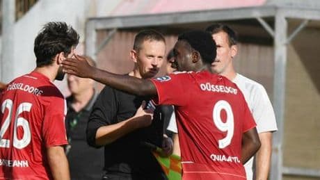Regionalliga: Düsseldorfer geht vom Platz, Kölner bestreitet Fehlverhalten