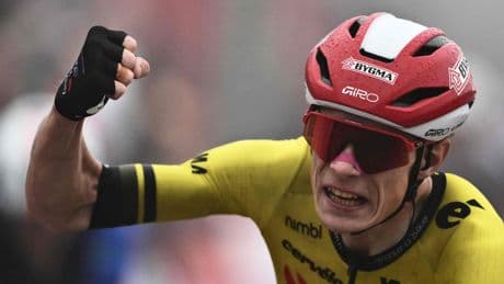 Jonas Vingegaard slaat slag en pakt op imponerende wijze uit in Vuelta met tweede ritzege