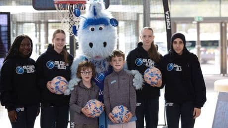 Silverburn shoppers have a ball with basketball stars from Caledonia Gladiators