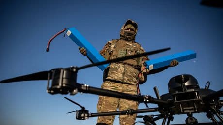 El ataque de drones ucranianos contra Moscú obliga a cerrar el aeropuerto de la capital rusa