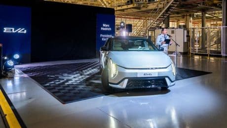 Kia empieza la producción de su primer vehículo eléctrico en Europa con el EV4