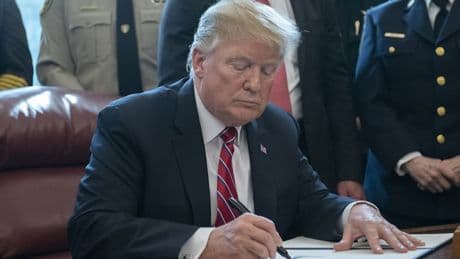 Trump, ABD'nin Japonya ile ticaret anlaşması imzaladığını duyurdu
