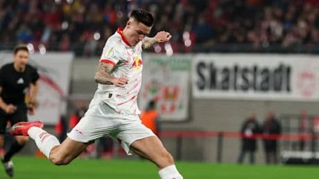80 Millionen Euro winken – Premier-League-Klubs bieten um Top-Stürmer