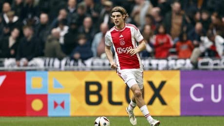 Ajax nadert akkoord met Crystal Palace over Borna Sosa (27)