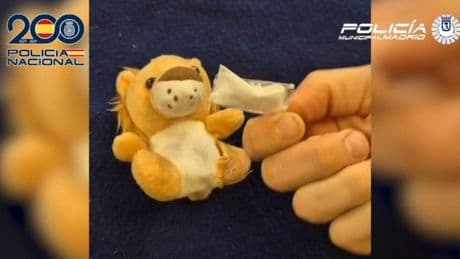 Desmantelada una ‘narcojuguetería’ en pleno centro de Madrid: ocultaban la droga en peluches y caramelos