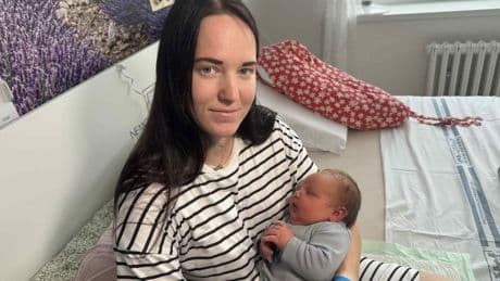 Riesen-Baby: Tschechin bringt XXL-Neugeborenes zur Welt