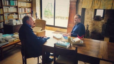 « La Grande Librairie vagabonde » : quand Augustin Trapenard part à la rencontre d’auteurs qui écrivent le monde rural
