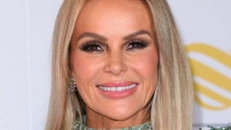 Amanda Holden buys 'magic' Elizabeth Arden cream on repeat and it's half price