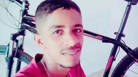 Man refused to let girlfriend check texts on his phone - so she stabbed him to death