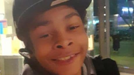 Londres : deux adolescents liés aux gangs condamnés à 15 ans de prison pour le meurtre d'un garçon de 14 ans