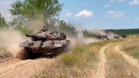 Panzer für Putins Streitkräfte: Russland baut Modelle mit westlichen Teilen