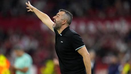 Diego Martínez: "Lo sentimos mucho haber fallado, era un partido clave"