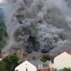 Großeinsatz der Feuerwehr: Frühere Staatsoperette in Dresden brennt lichterloh