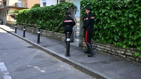 Ucciso in casa con più di 20 coltellate, il dramma a Vigevano: fermato il killer 24enne