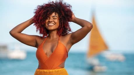 Bademode: Der Tankini ist wieder da: Warum der Zweiteiler jetzt im Trend liegt