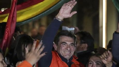 Bolivya seçimlerinde sürpriz: Siyaset sağa kayıyor