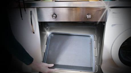 Beliebte Frucht hilft: So entfernen Sie angebrannte Stellen im Backofen